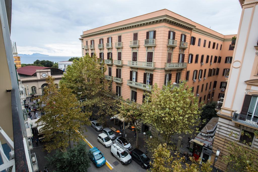 Bernini 20 Bed and Breakfast Napoli Eksteriør billede